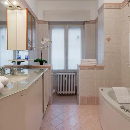 Cozy Flat Central Station Милан